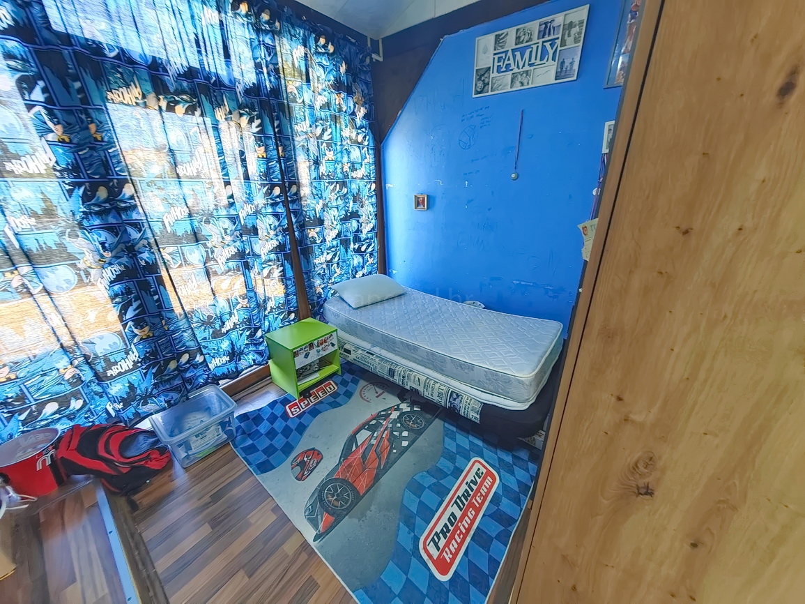 Punat, polsamostojna hiša z dvema ločenima apartmajema na dobri lokaciji!