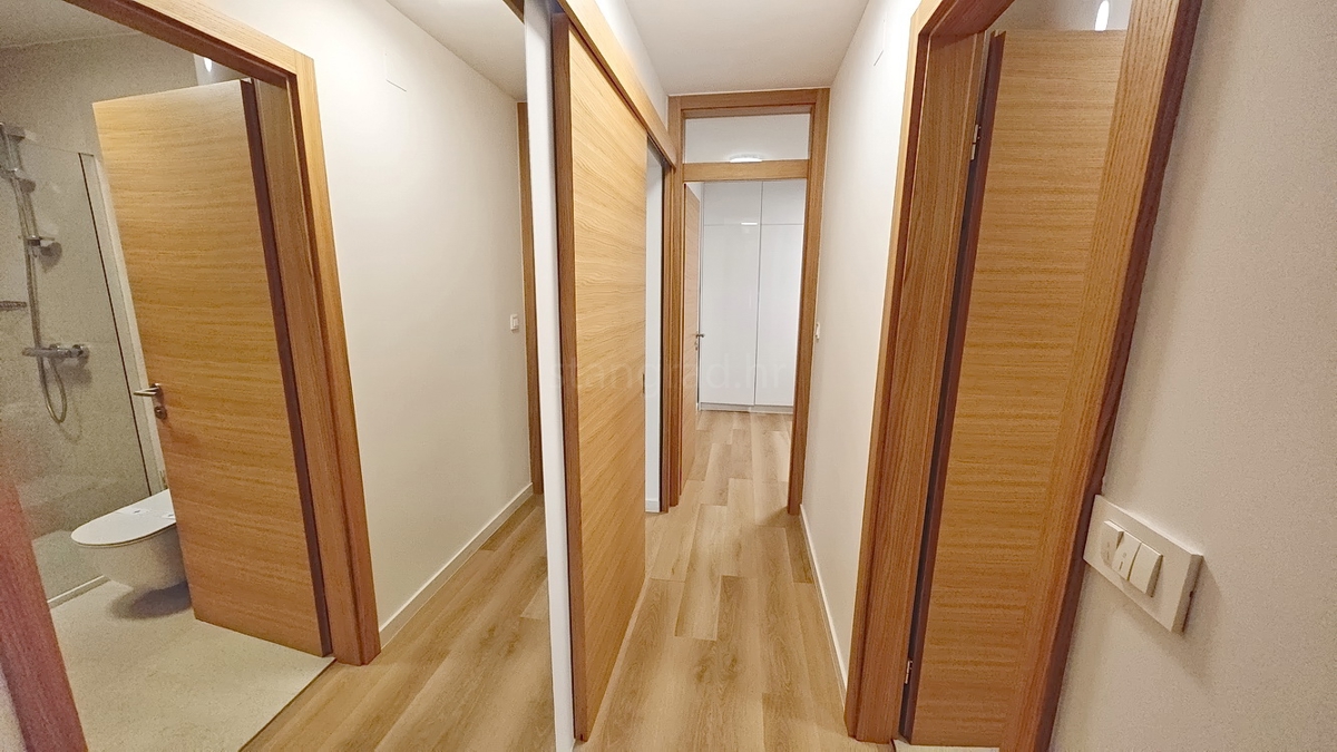 Malinska, opremljen apartma v novogradnji blizu morja!