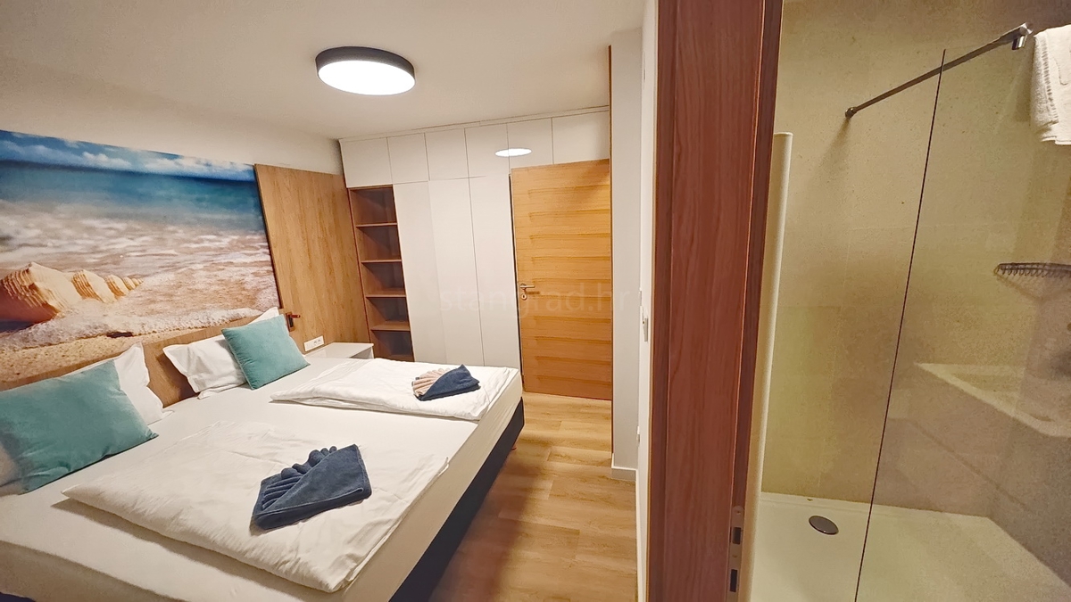 Malinska, opremljen apartma v novogradnji blizu morja!