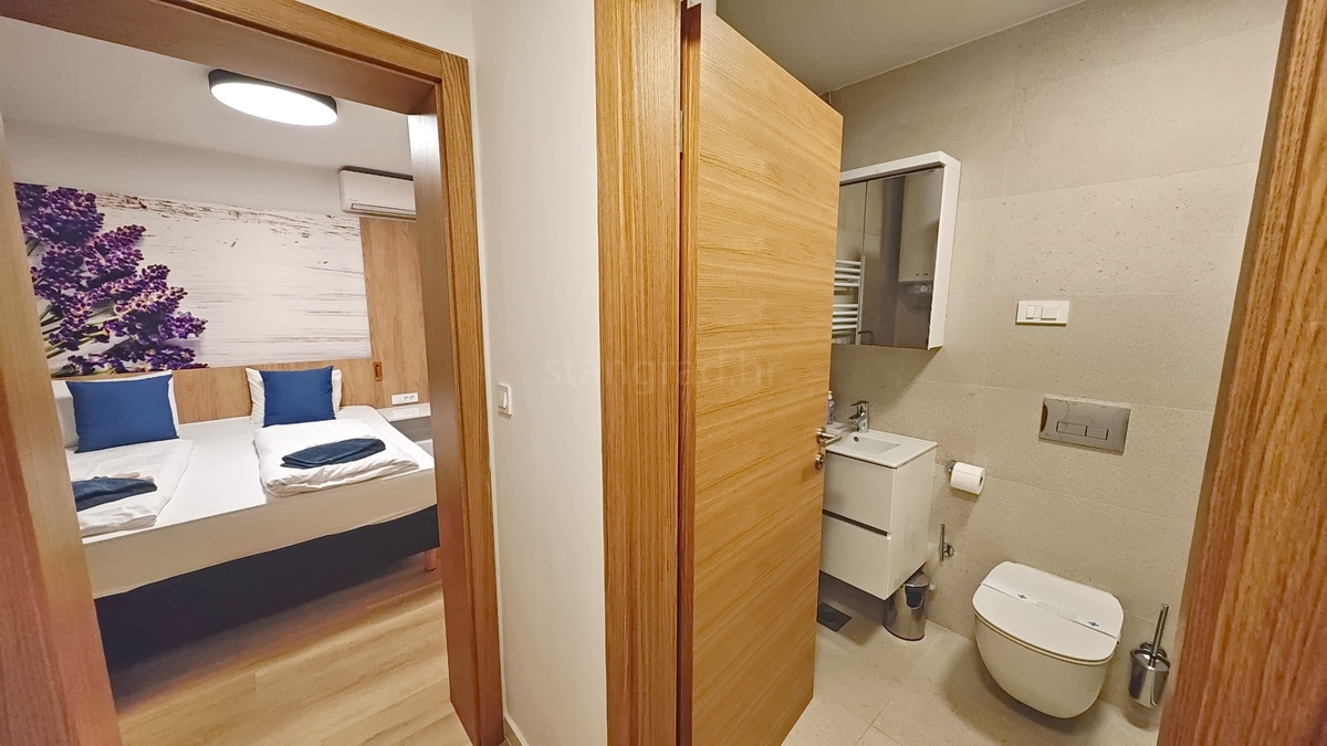 Malinska, opremljen apartma v novogradnji blizu morja!