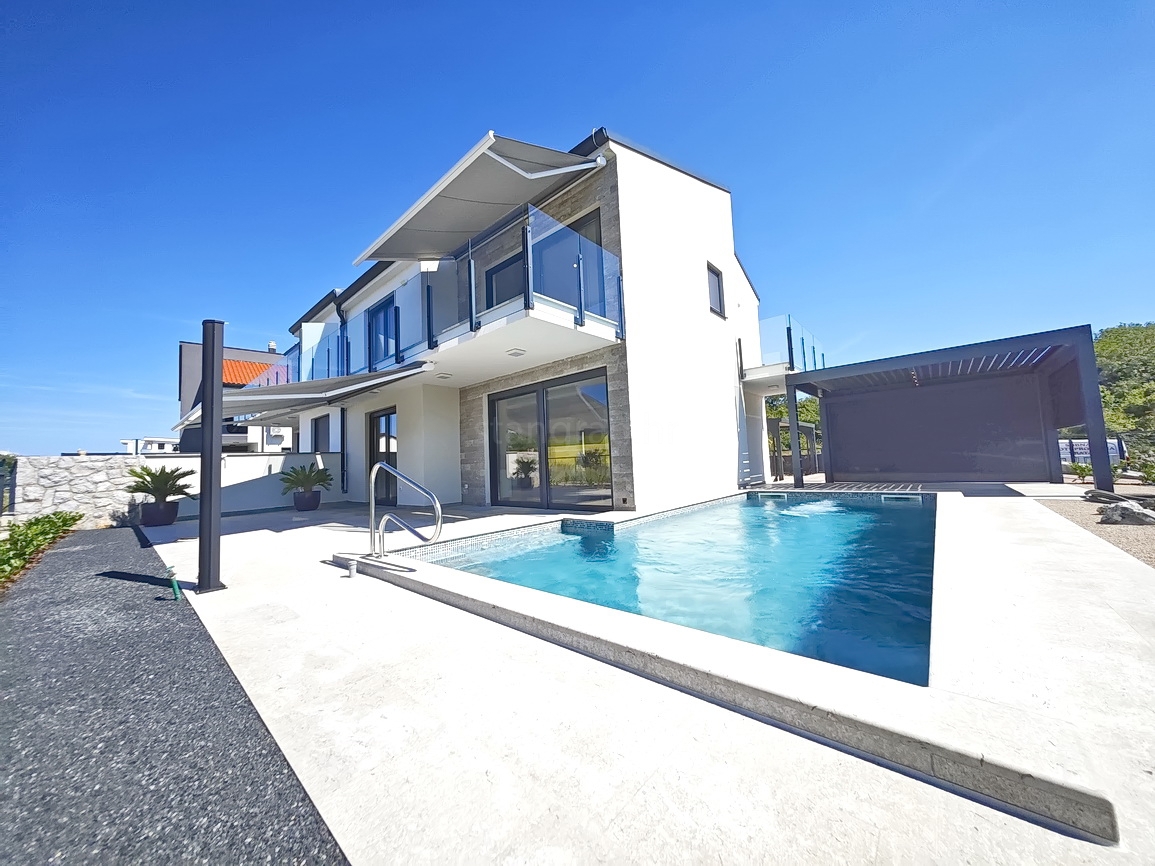 Malinska, polsamostojna hiša z bazenom in pogledom na morje!