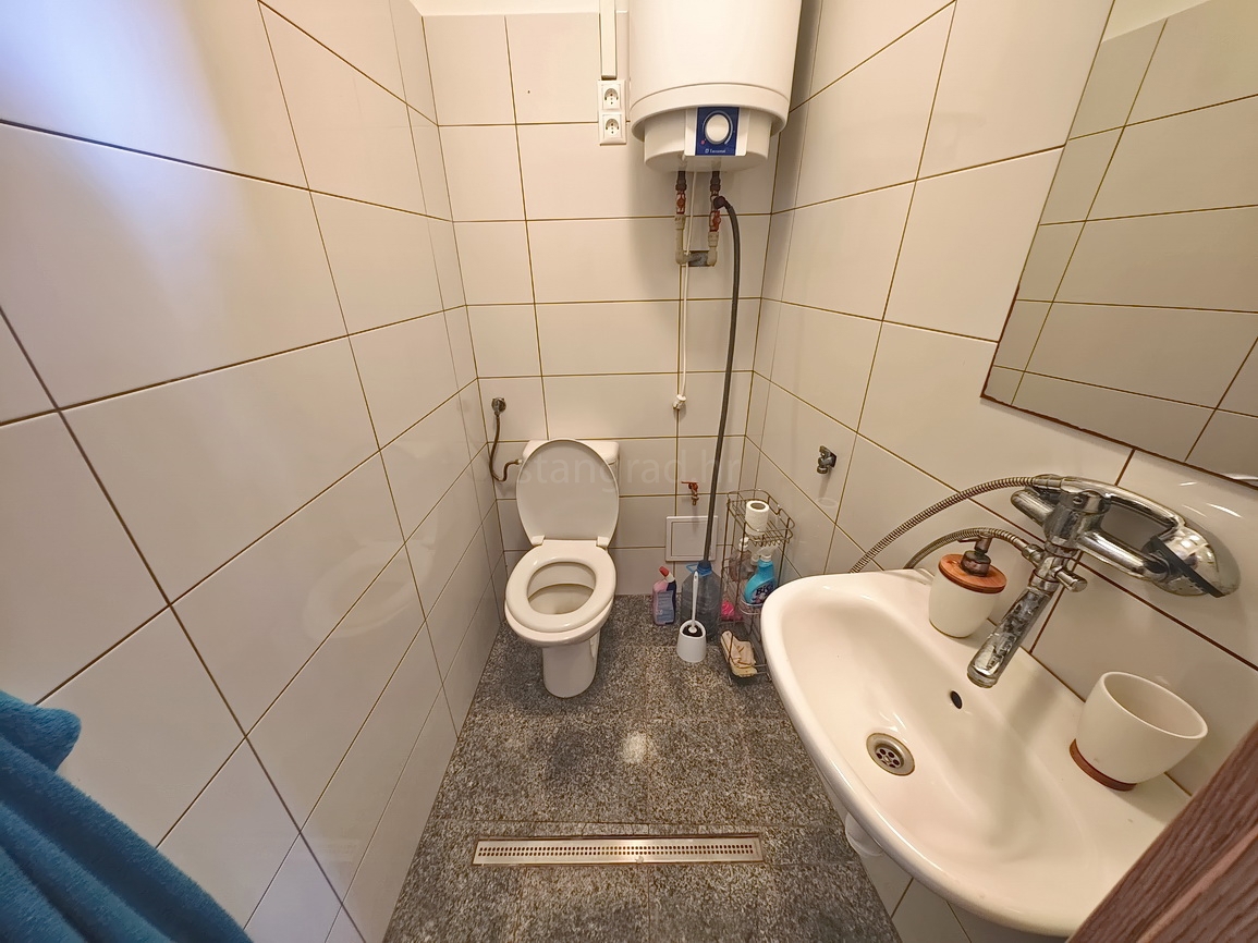 Območje Malinske, prenovljena kamnita hiša s pogledom na morje!