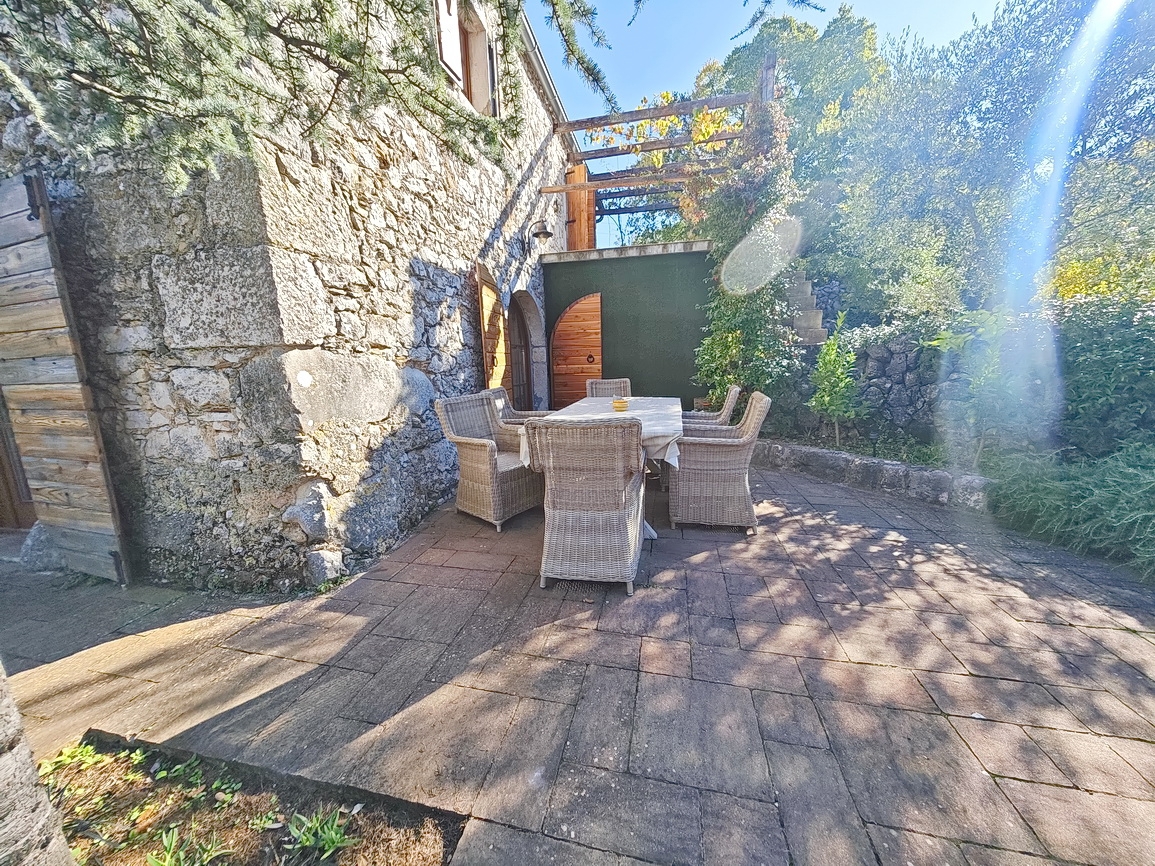 Območje Malinske, prenovljena kamnita hiša s pogledom na morje!