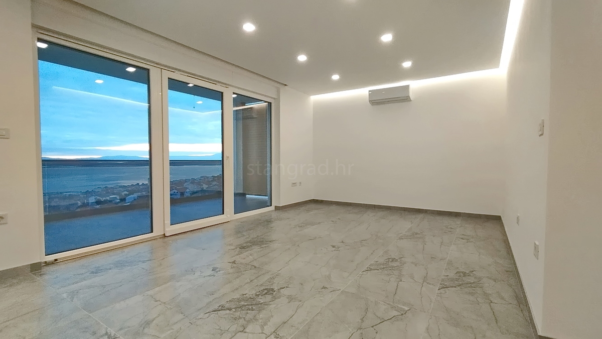 Crikvenica, izjemen apartma s pogledom na morje!