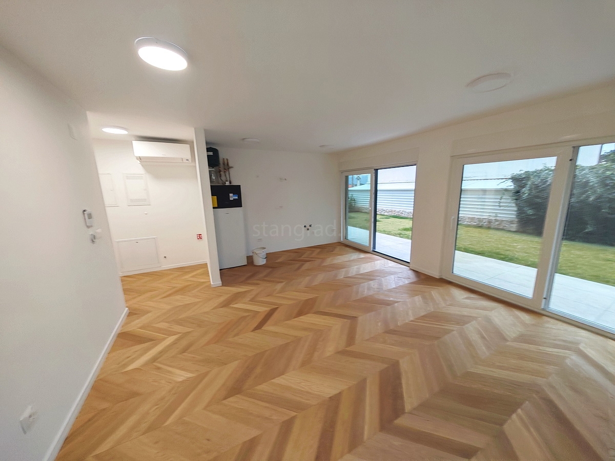 Grad Krk, novo stanovanje z vrtom v središču mesta!