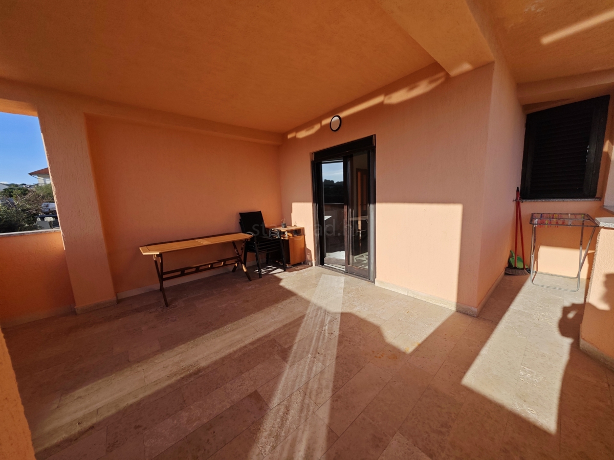 Krk, dvosobno stanovanje v 1. nadstropju s pogledom na morje!