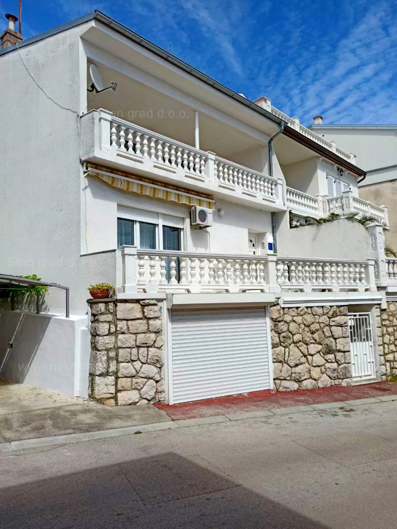 Crikvenica, hiša v centru na ekskluzivni lokaciji, PRODAM!