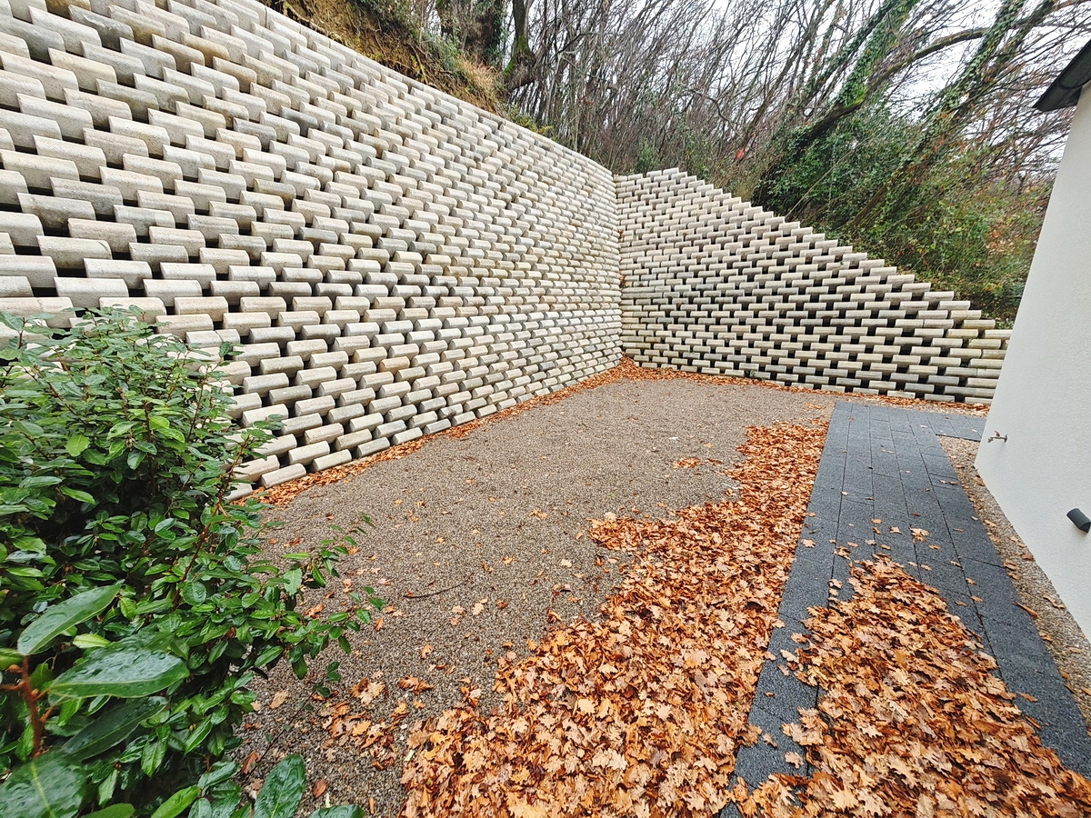 Omišalj, prodaja, čudovit apartma v prvem nadstropju z vrtom, blizu morja!