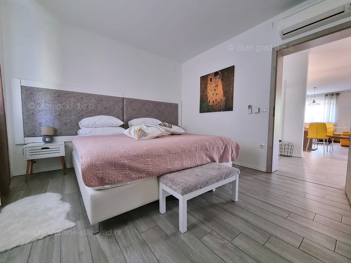 Zaledje Crikvenice, izjemna kompletno opremljena hiša z bazenom!