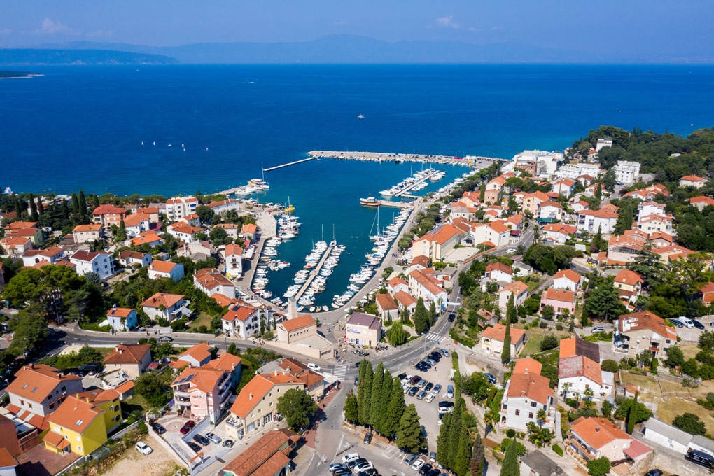 Malinska, gradbeno zemljišče s pogledom na morje!