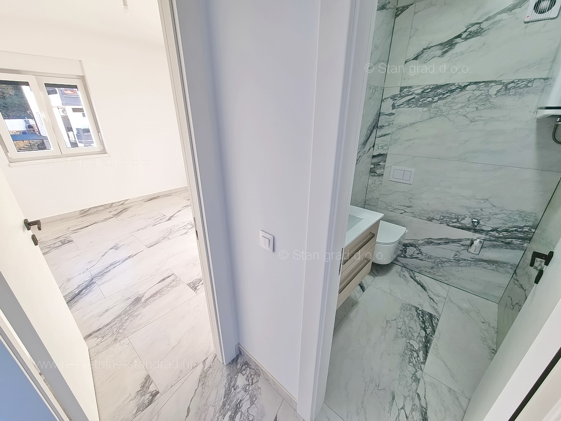 Uvala Soline, apartma v 2. nadstropju s pogledom na morje!