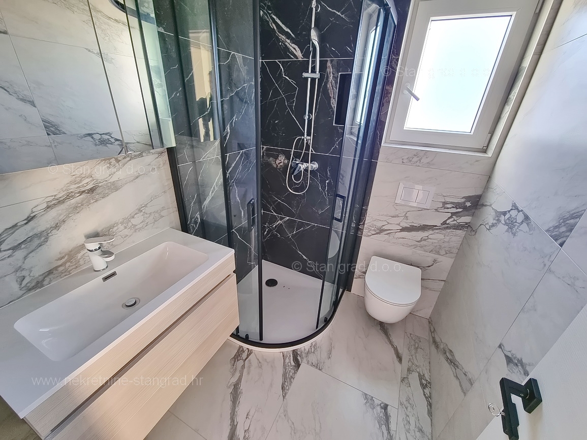 Uvala Soline, apartma v 2. nadstropju s pogledom na morje!