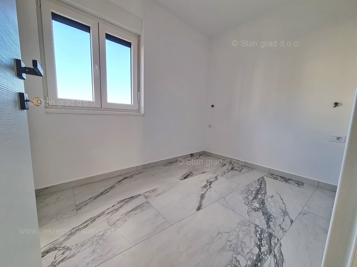 Uvala Soline, apartma v 2. nadstropju s pogledom na morje!
