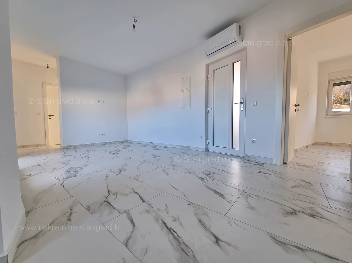 Uvala Soline, apartma v 2. nadstropju s pogledom na morje!