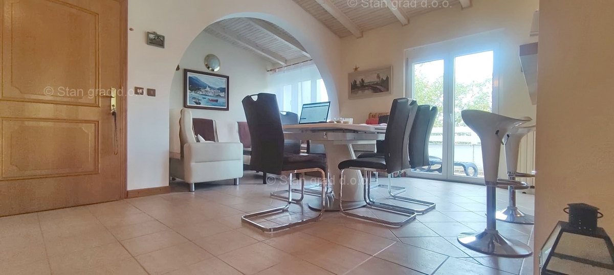 Malinska, opremljen apartma blizu plaže!