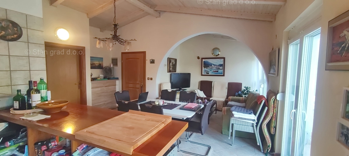 Malinska, opremljen apartma blizu plaže!