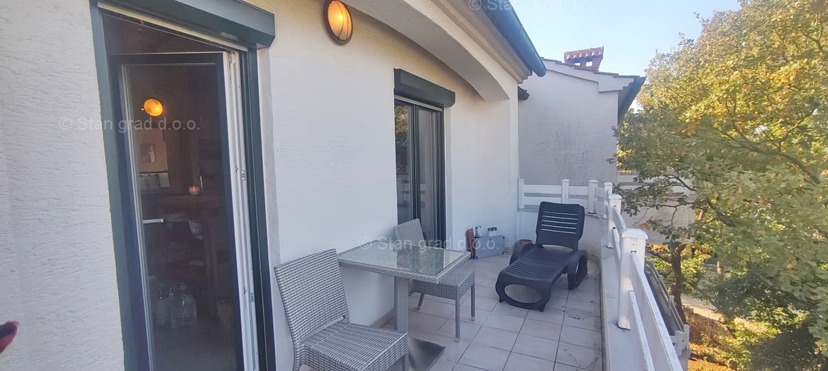 Malinska, opremljen apartma blizu plaže!