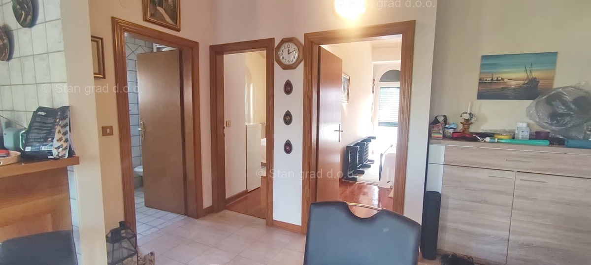 Malinska, opremljen apartma blizu plaže!
