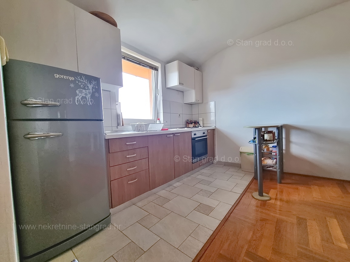 Malinska, opremljen apartma v 2. nadstropju s pogledom na morje!