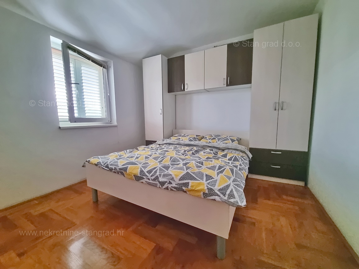 Malinska, opremljen apartma v 2. nadstropju s pogledom na morje!