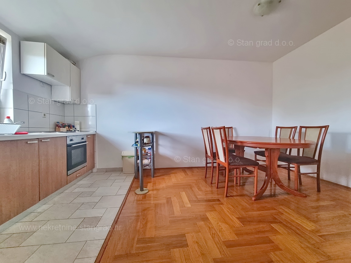 Malinska, opremljen apartma v 2. nadstropju s pogledom na morje!