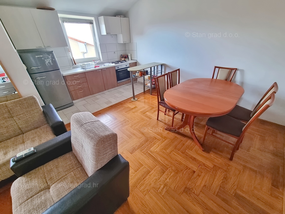 Malinska, opremljen apartma v 2. nadstropju s pogledom na morje!