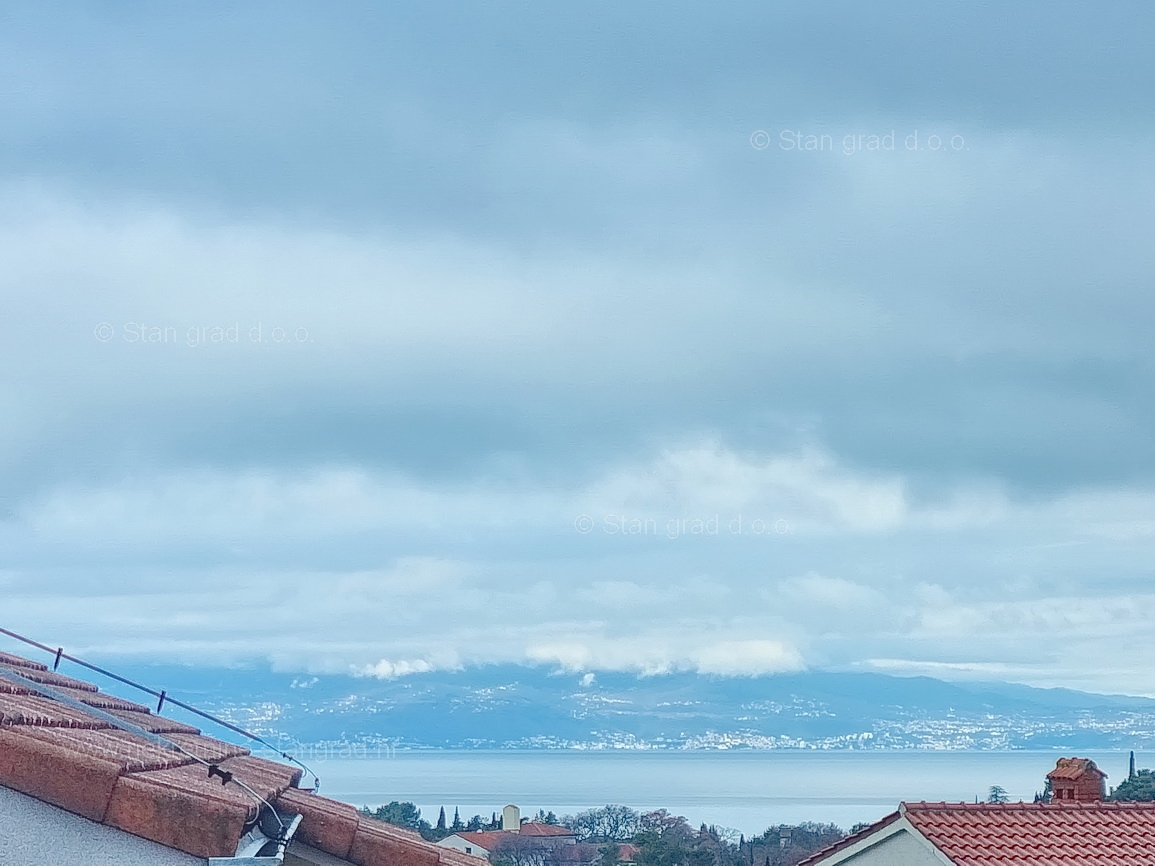 Malinska, opremljen apartma v 2. nadstropju s pogledom na morje!