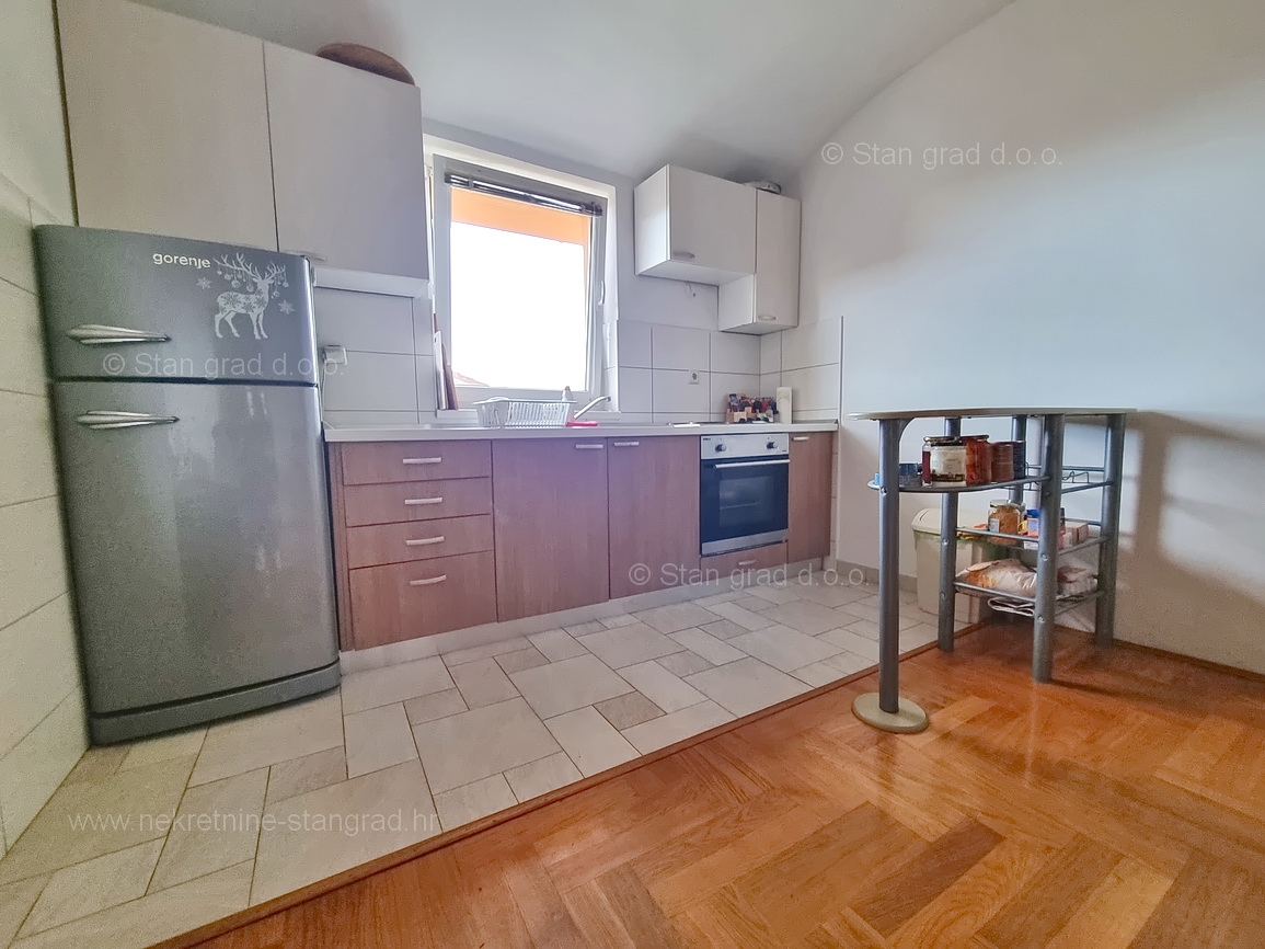Malinska, opremljen apartma v 2. nadstropju s pogledom na morje!