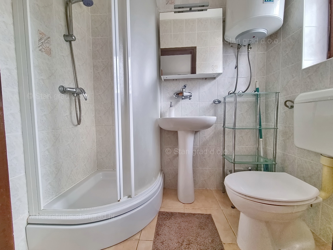 Malinska, opremljen apartma blizu morja s pogledom!