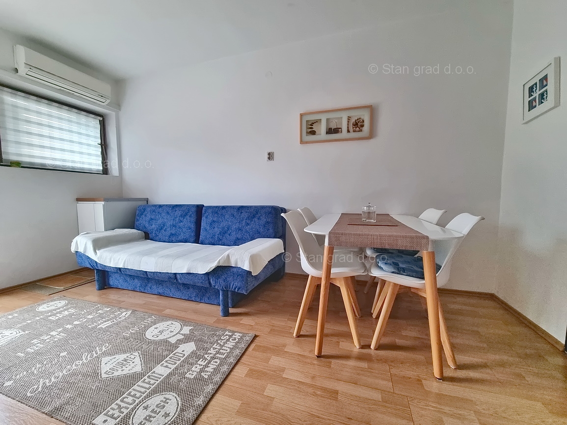 Malinska, opremljen apartma blizu morja s pogledom!