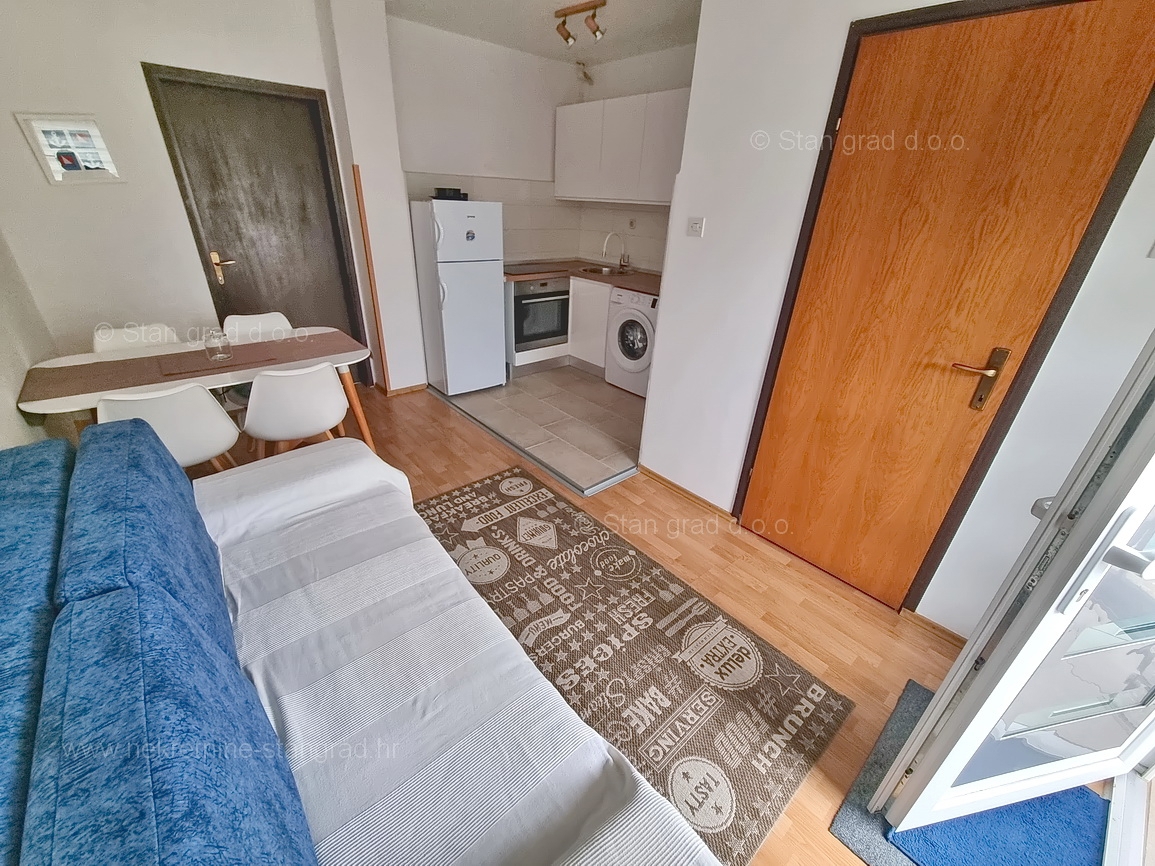 Malinska, opremljen apartma blizu morja s pogledom!
