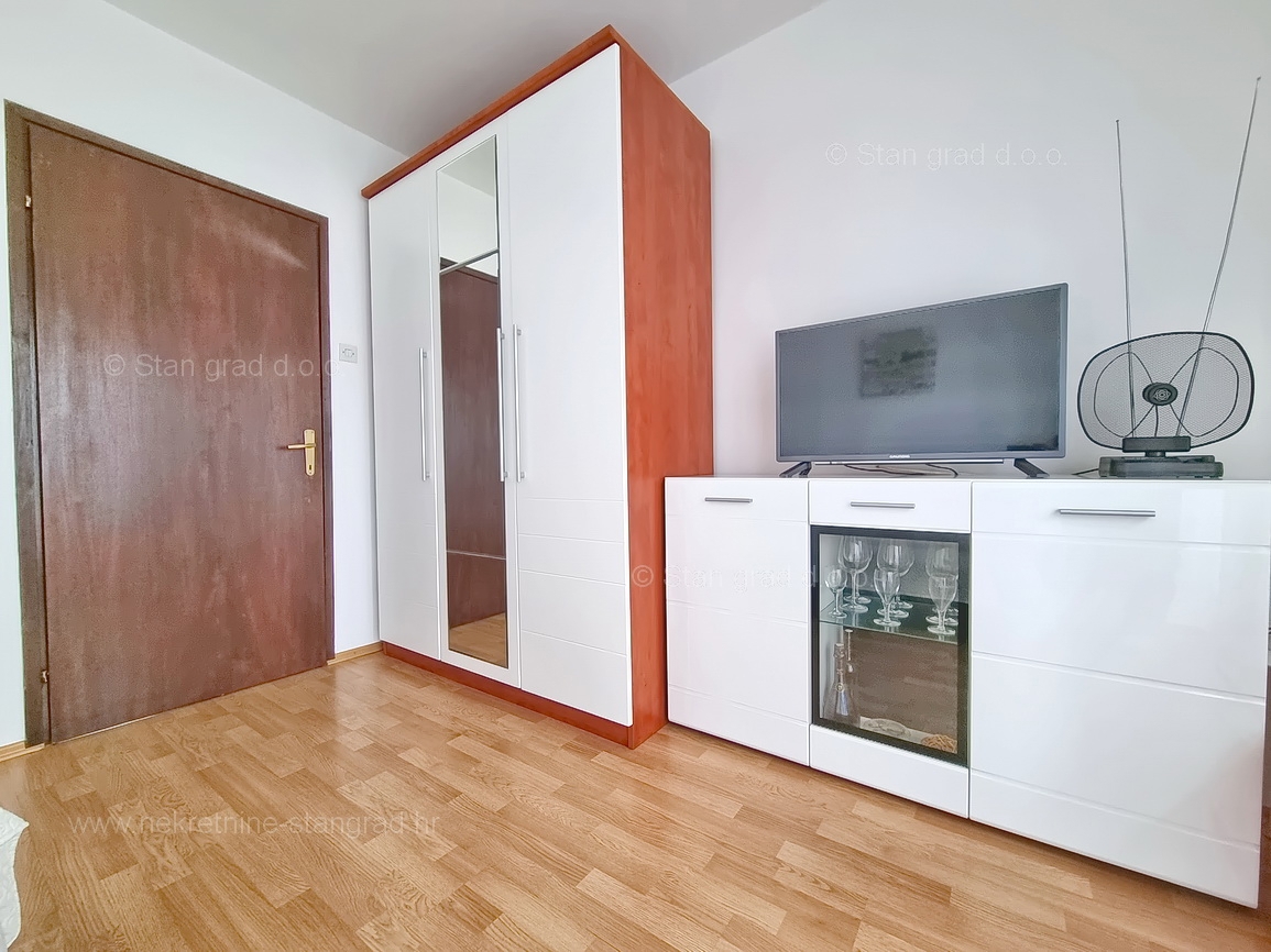 Malinska, opremljen apartma blizu morja s pogledom!
