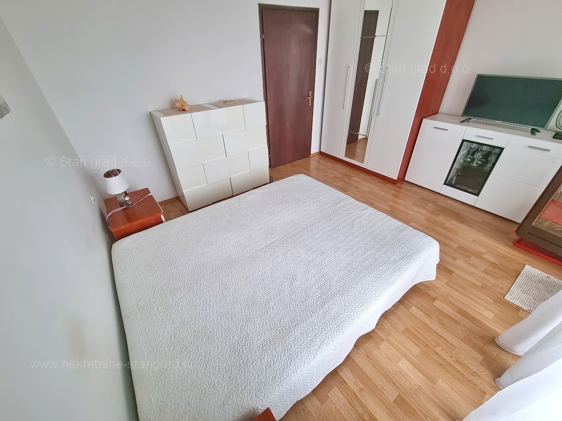 Malinska, opremljen apartma blizu morja s pogledom!