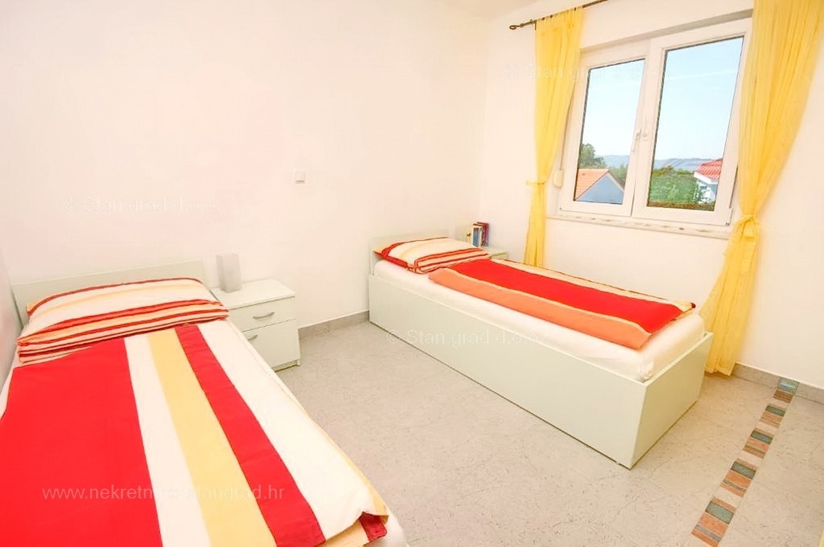 Krk, okolica, samostojna hiša za turistični najem s pogledom na morje!