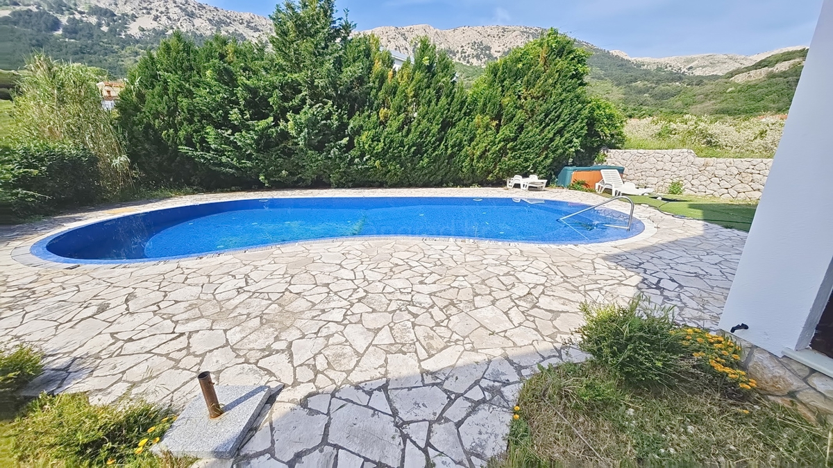 Baška, trisobno stanovanje v 1. nadstropju, mirna lokacija!
