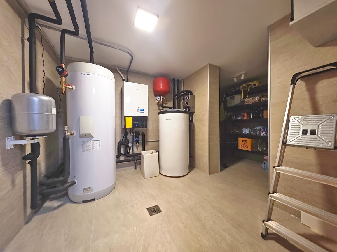 Malinska, moderna vila z bazenom na mirni lokaciji!