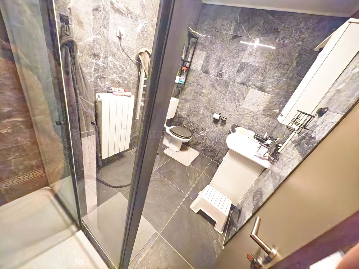 Njivice, enonadstropna hiša na odlični lokaciji v bližini morja!