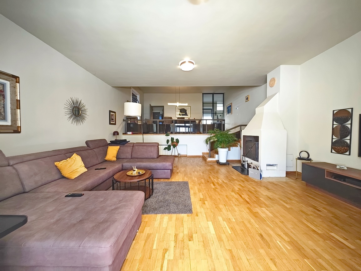 Njivice, enonadstropna hiša na odlični lokaciji v bližini morja!