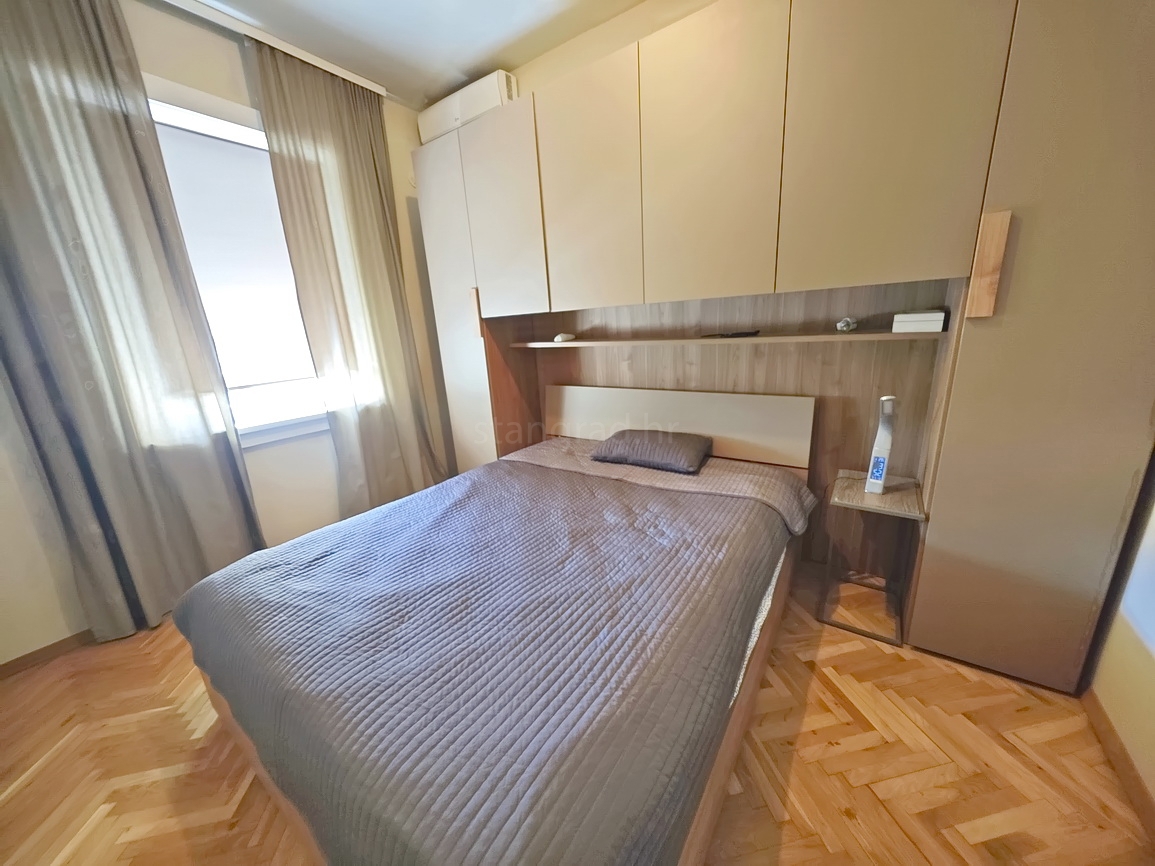 Njivice, enonadstropna hiša na odlični lokaciji v bližini morja!