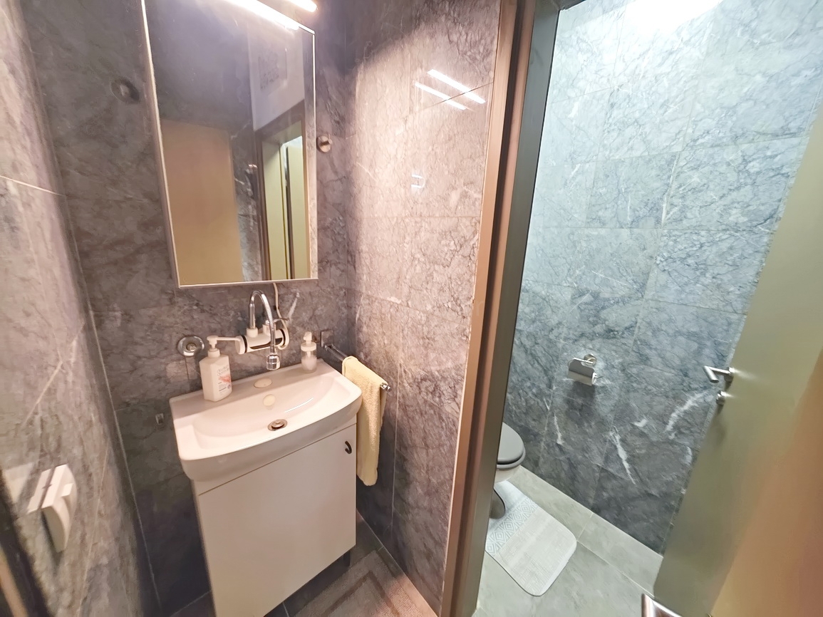 Njivice, enonadstropna hiša na odlični lokaciji v bližini morja!