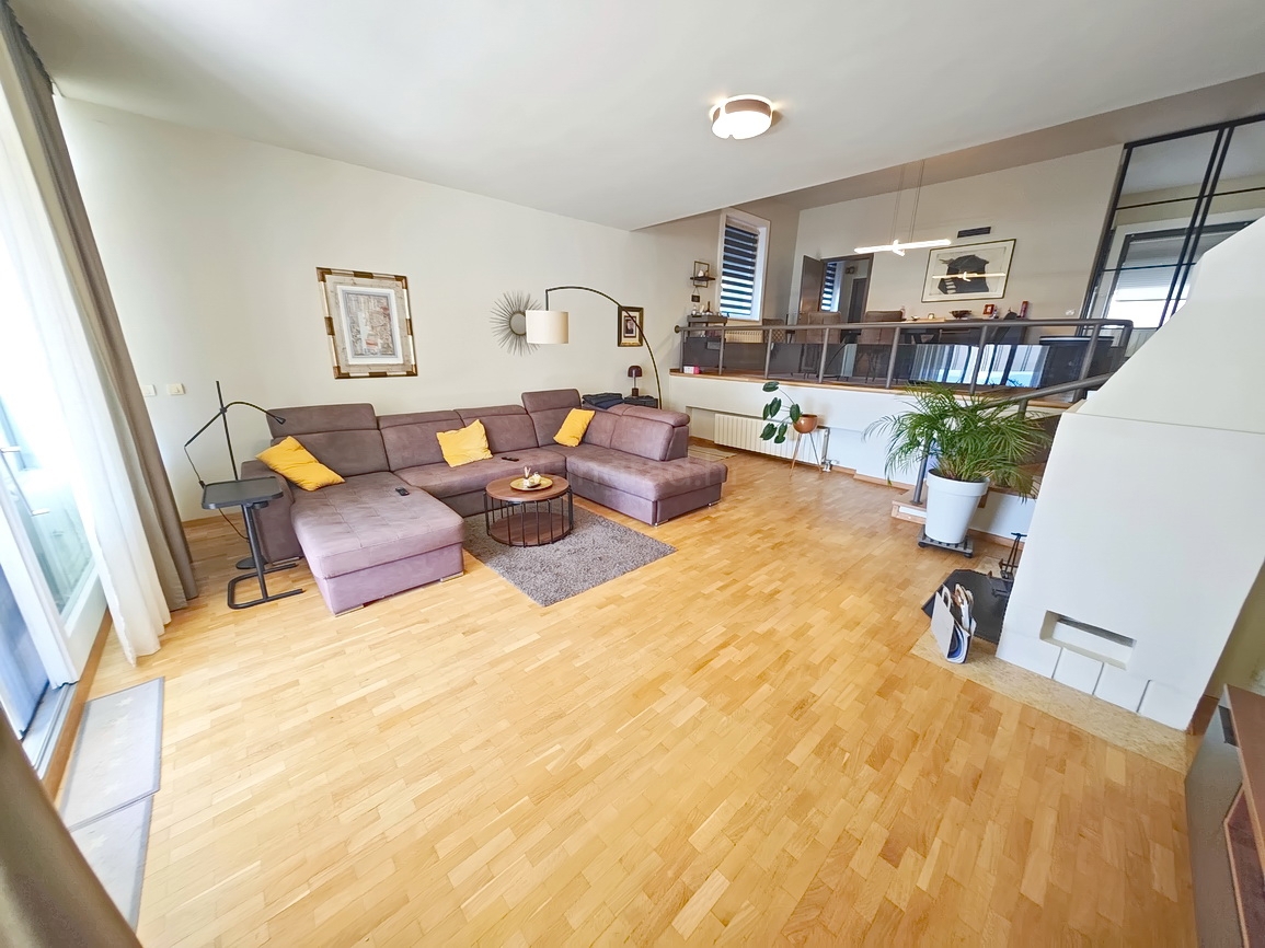 Njivice, enonadstropna hiša na odlični lokaciji v bližini morja!