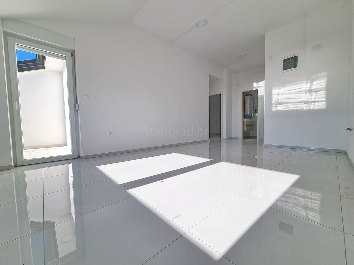 Crikvenica, dvosobno stanovanje v novogradnji blizu morja!