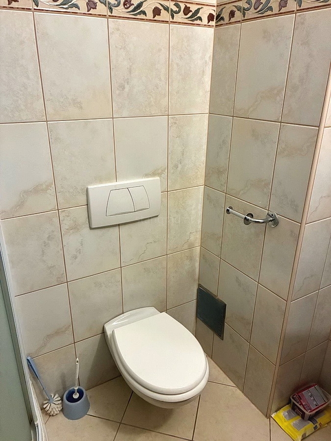 Novi Vinodolski, opremljena garsonjera v centru, 200 m od morja! Priložnost!