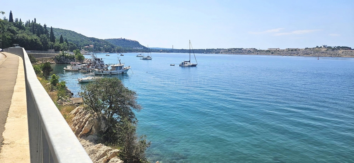 Omišalj, nov pritlični stan z vrtom in pogledom na morje!