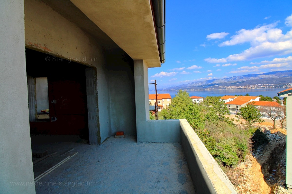 Silo, novogradnja, stanovanje v 2. nadstropju s pogledom na morje