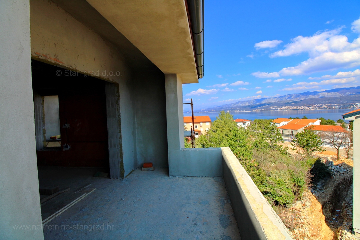 Silo, novogradnja, stanovanje v 2. nadstropju s pogledom na morje