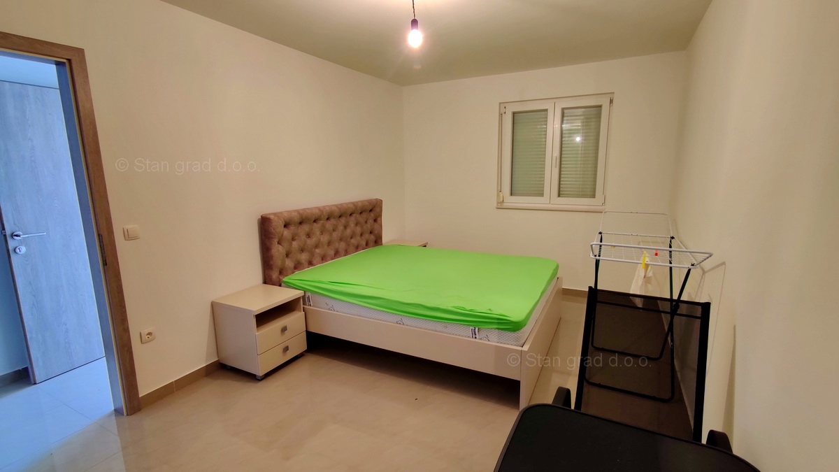 Otok Krk, Njivice, prodaja etaže hiše v prvem nadstropju z dvema apartmajema!
