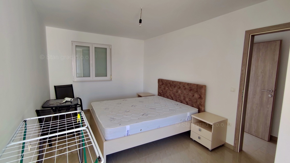 Otok Krk, Njivice, prodaja etaže hiše v prvem nadstropju z dvema apartmajema!