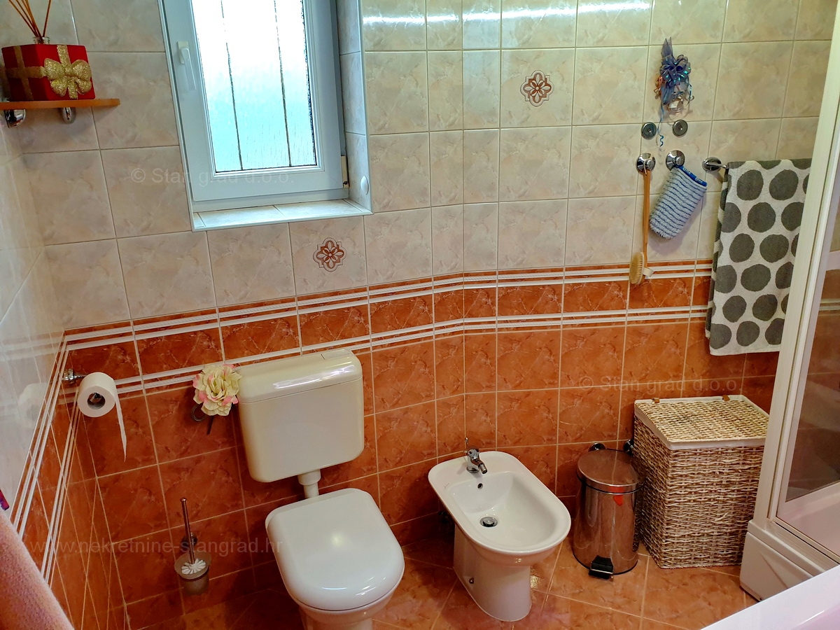 Crikvenica, luksuzna hiša z bazenom in prekrasnim pogledom na morje!
