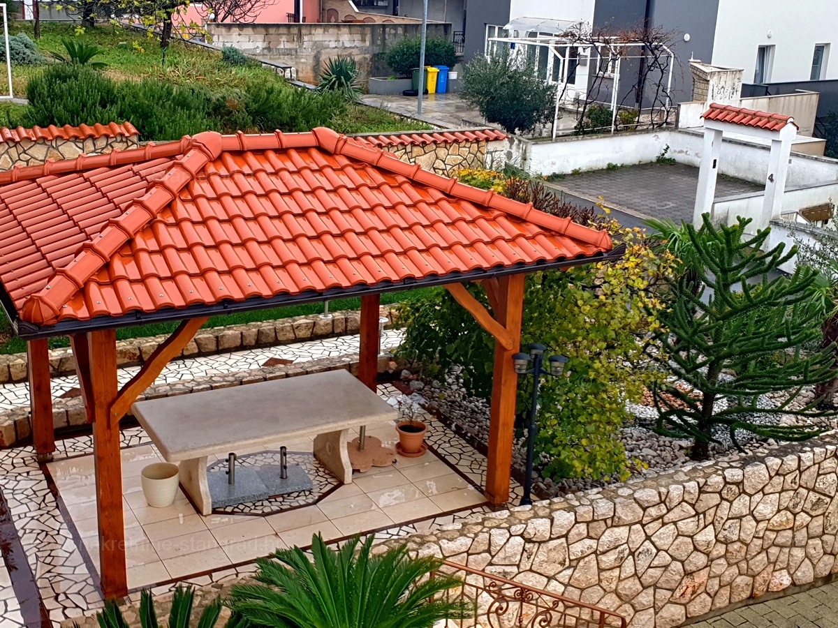 Crikvenica, luksuzna hiša z bazenom in prekrasnim pogledom na morje!